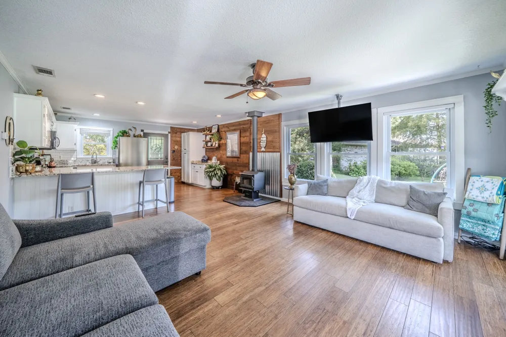 114 Baywood Boulevard Mabank, TX 75156
