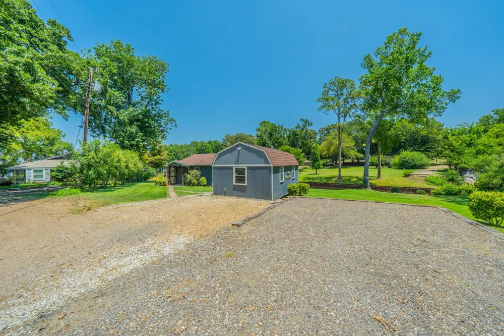 114 Baywood Boulevard Mabank, TX 75156