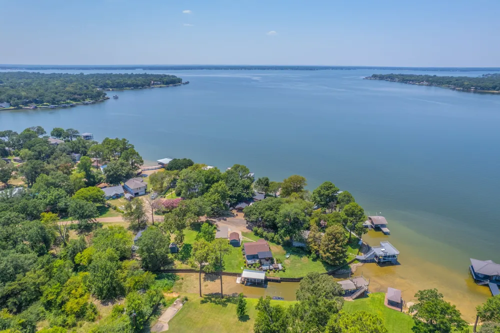 114 Baywood Boulevard Mabank, TX 75156