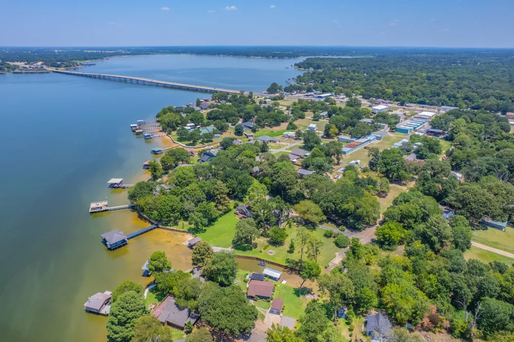 114 Baywood Boulevard Mabank, TX 75156