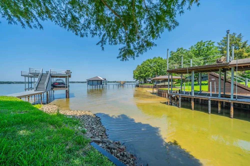 114 Baywood Boulevard Mabank, TX 75156
