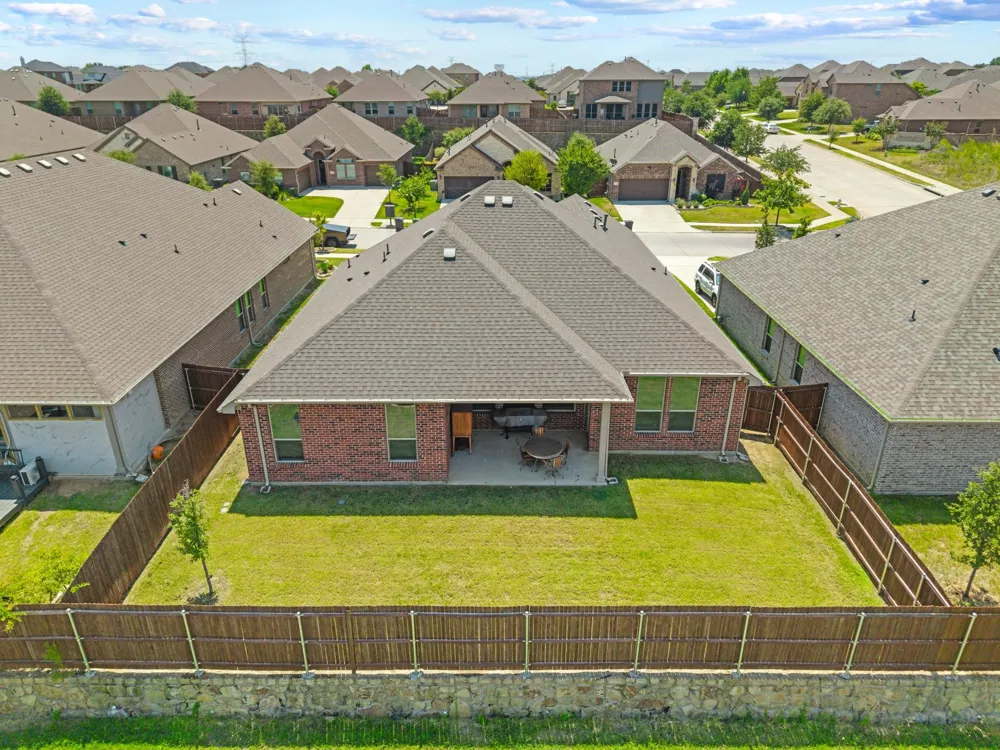 1303 Deer Hollow Drive Arlington, TX 76002