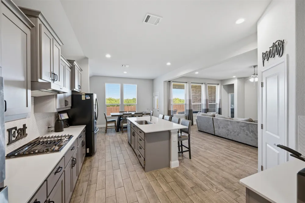 1303 Deer Hollow Drive Arlington, TX 76002