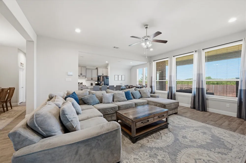 1303 Deer Hollow Drive Arlington, TX 76002