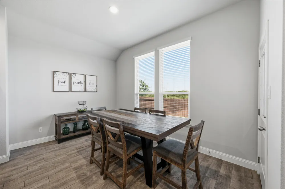 1303 Deer Hollow Drive Arlington, TX 76002