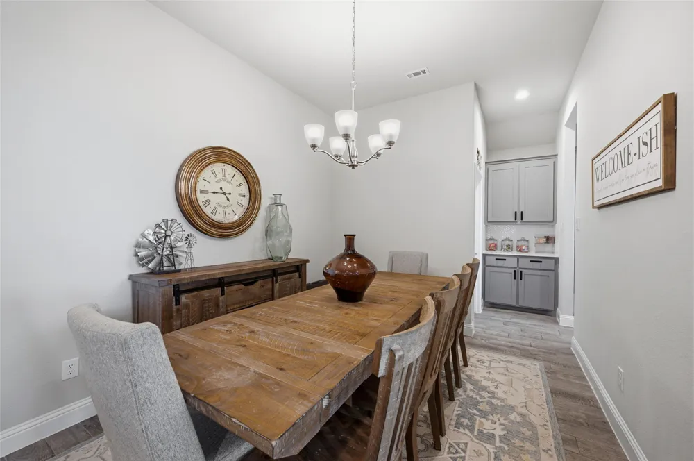 1303 Deer Hollow Drive Arlington, TX 76002