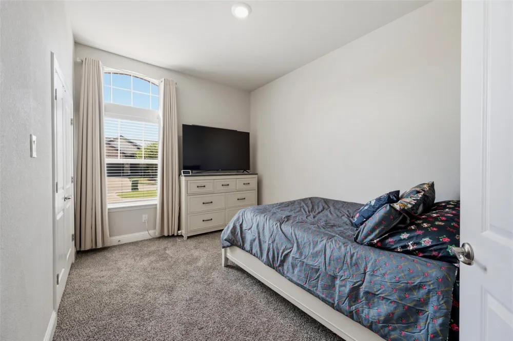 1303 Deer Hollow Drive Arlington, TX 76002