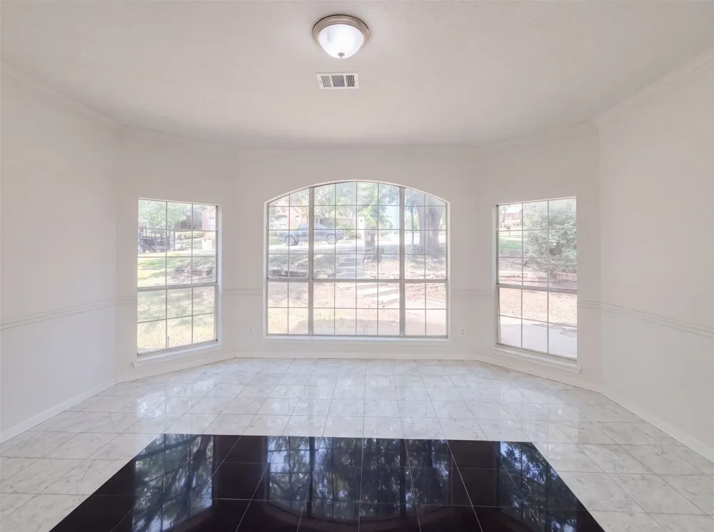 1231 Jeanette Way Carrollton, TX 75006