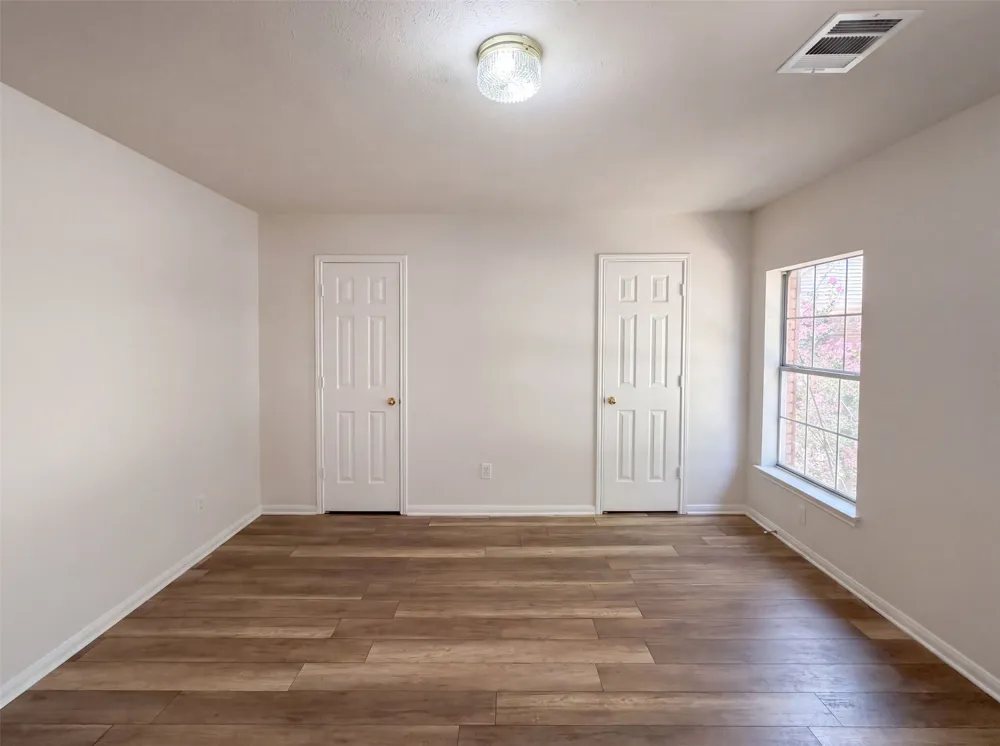1231 Jeanette Way Carrollton, TX 75006