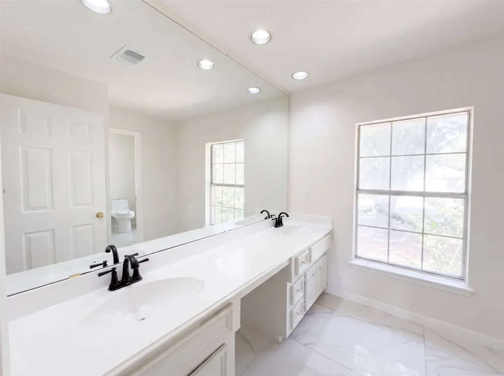 1231 Jeanette Way Carrollton, TX 75006