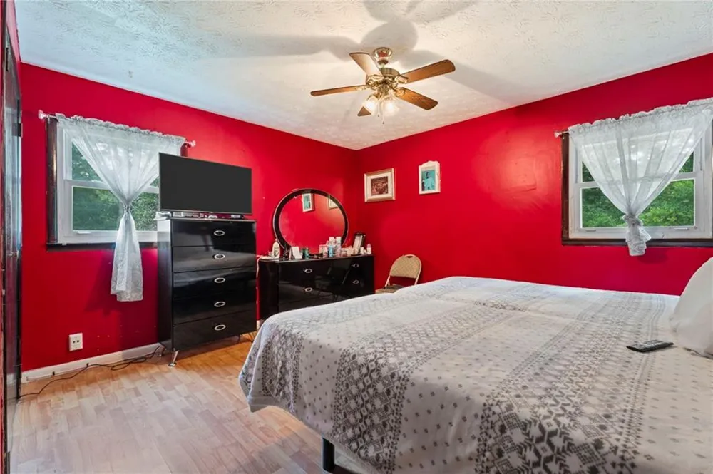 1140 Pineglen Drive Riverdale, GA 30296