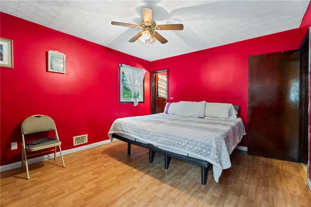 1140 Pineglen Drive Riverdale, GA 30296