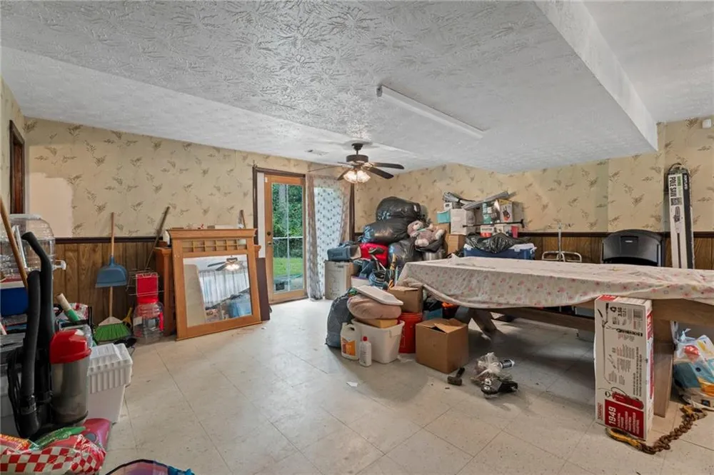 1140 Pineglen Drive Riverdale, GA 30296
