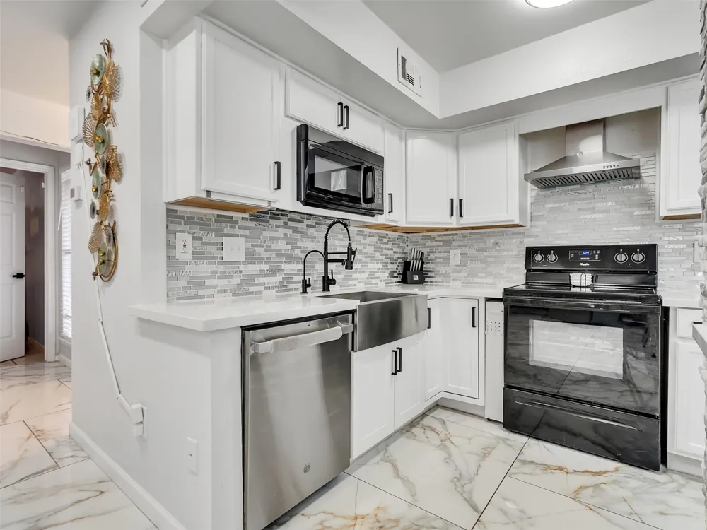 12321 Corona Lane Houston, TX 77072