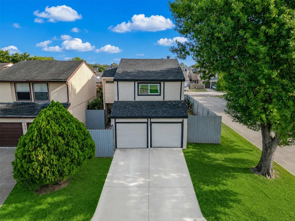 12321 Corona Lane Houston, TX 77072