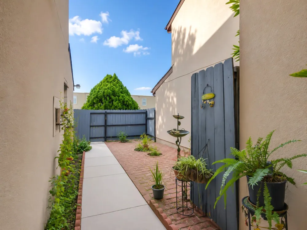 12321 Corona Lane Houston, TX 77072