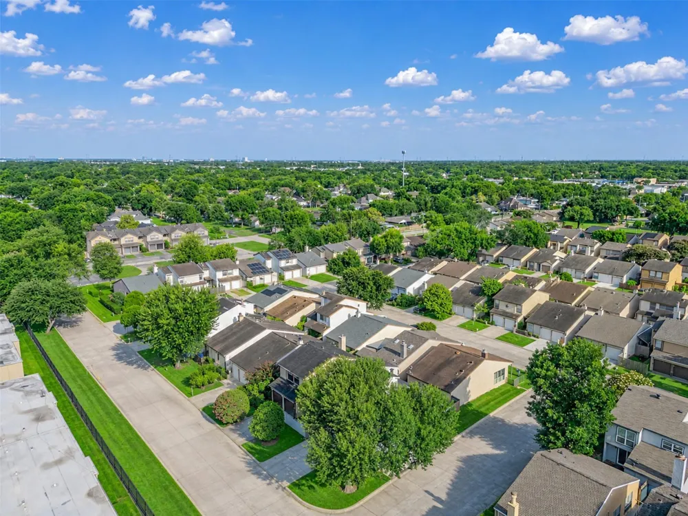 12321 Corona Lane Houston, TX 77072