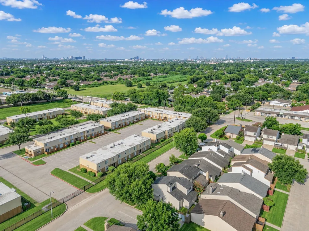 12321 Corona Lane Houston, TX 77072