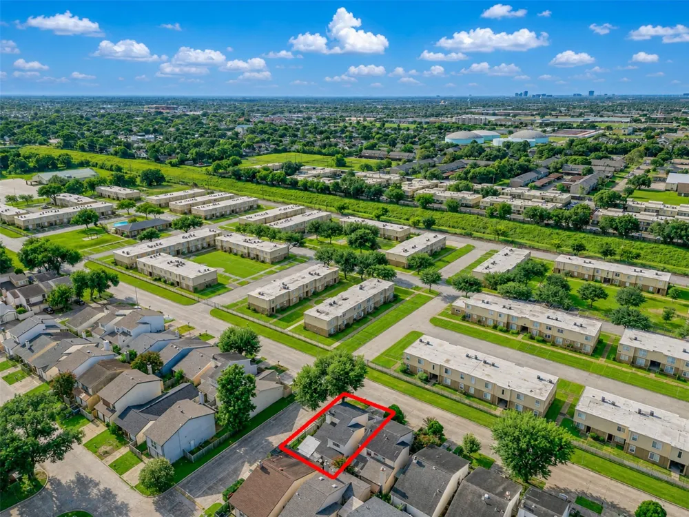 12321 Corona Lane Houston, TX 77072