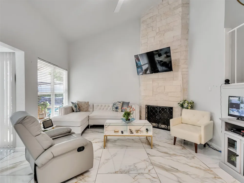 12321 Corona Lane Houston, TX 77072