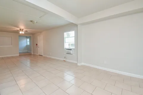 2118 Thonig Road #B