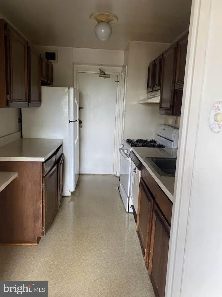 1900 LYTTONSVILLE ROAD #914 Silver Spring, MD 20910