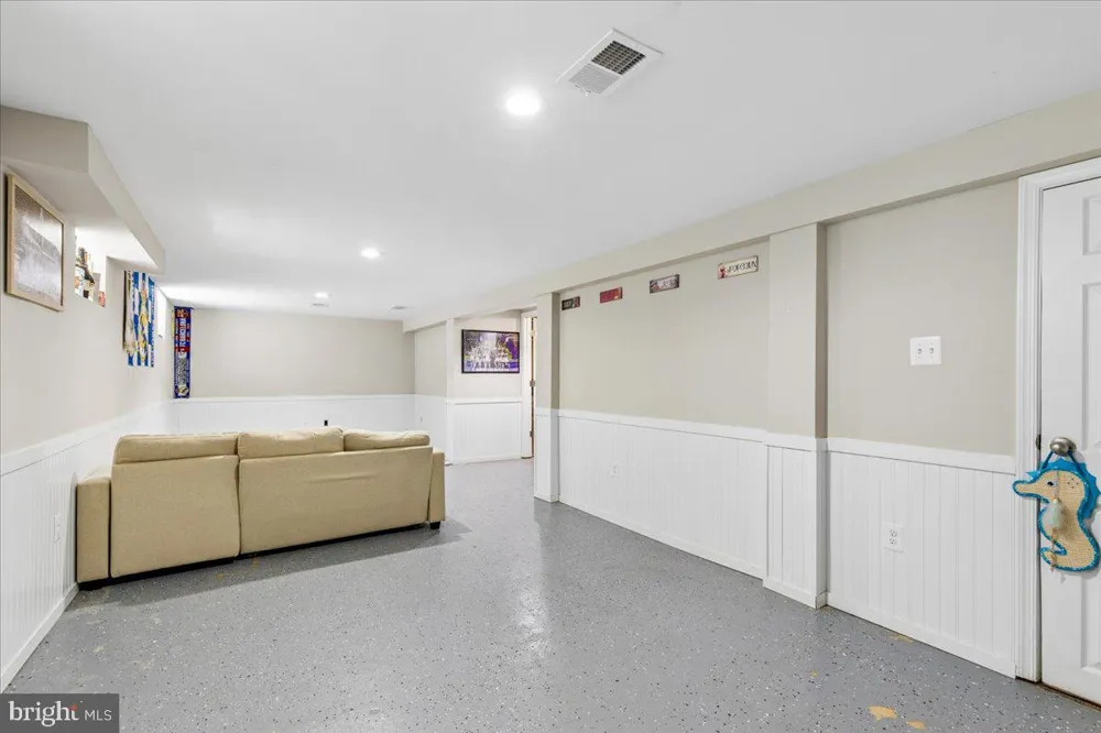 6307 EASTERN PARKWAY Baltimore, MD 21214