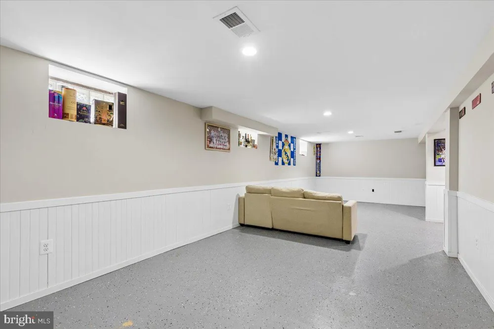 6307 EASTERN PARKWAY Baltimore, MD 21214