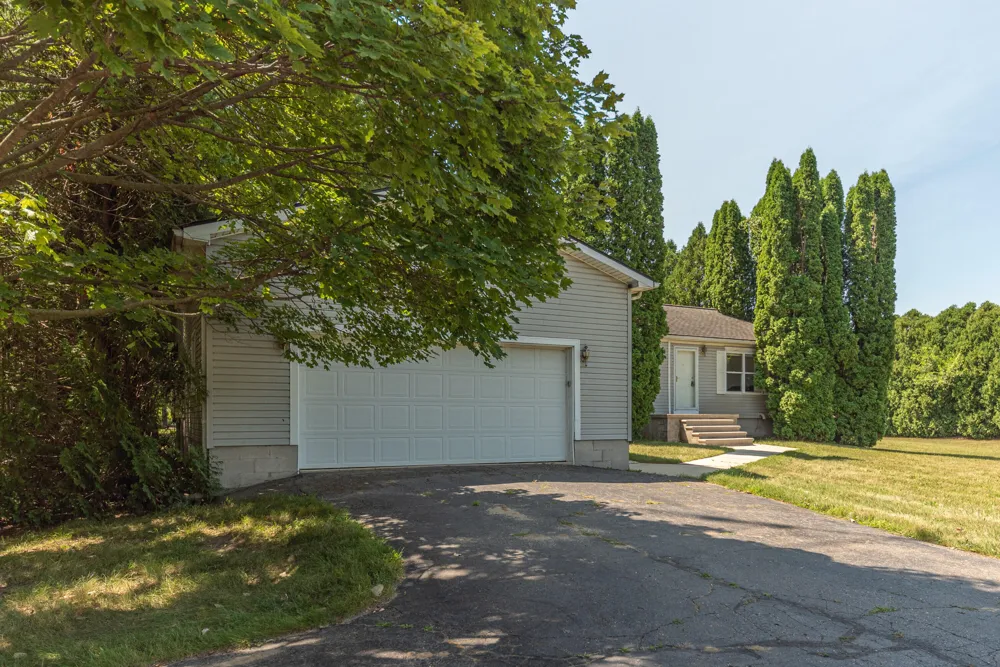 8002 Willow Road Milan, MI 48160