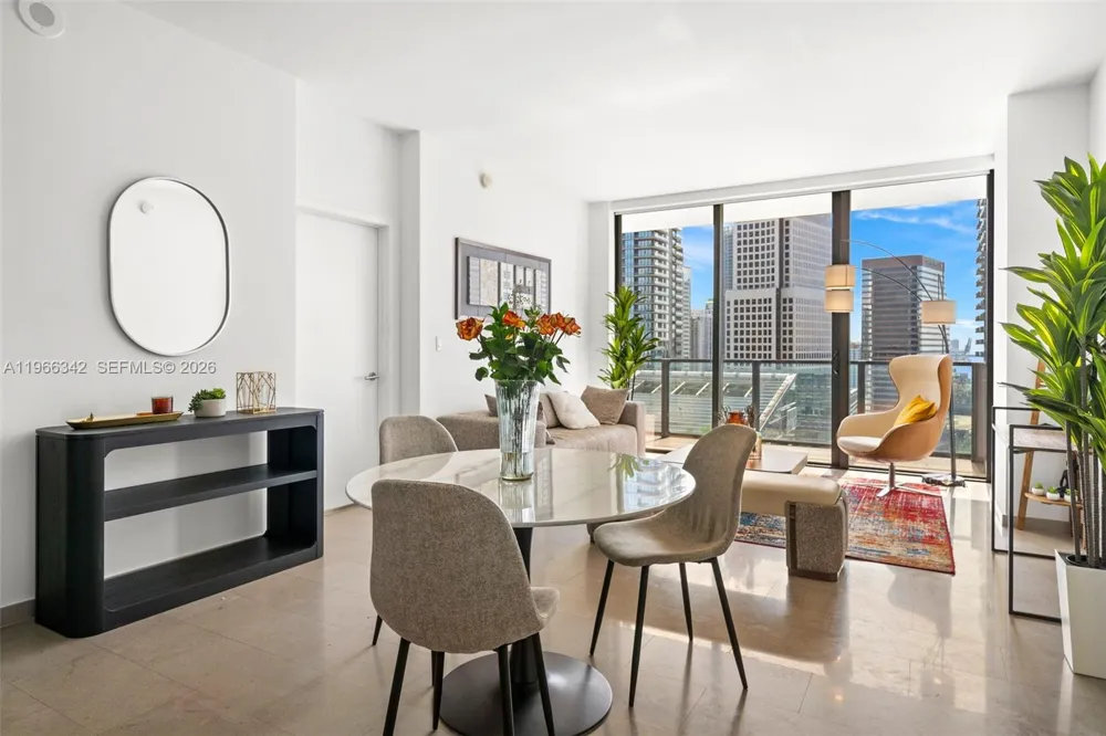 88 SW 7th St #2105 Miami, FL 33130