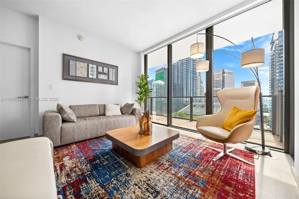 88 SW 7th St #2105 Miami, FL 33130