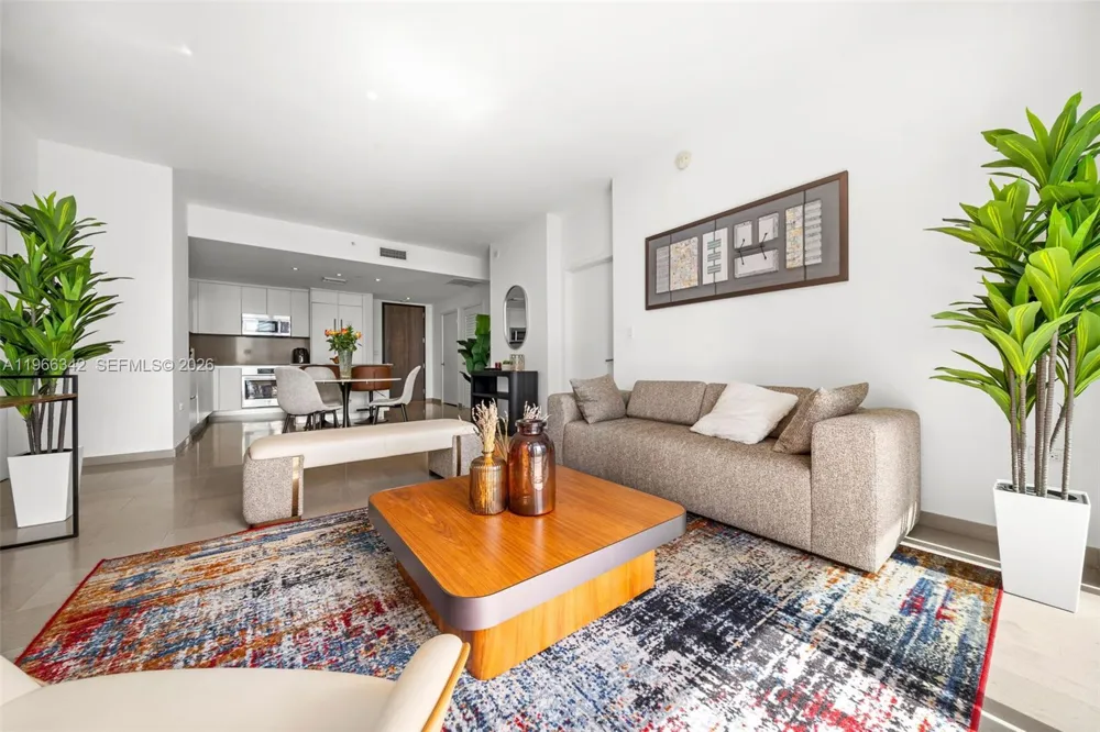 88 SW 7th St #2105 Miami, FL 33130