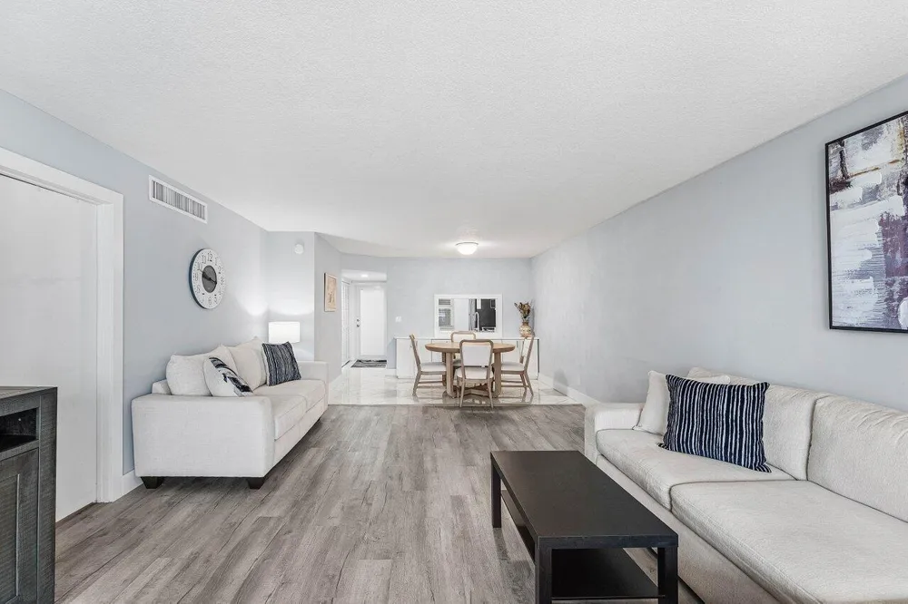 910 Dogwood Drive #444 Delray Beach, FL 33483