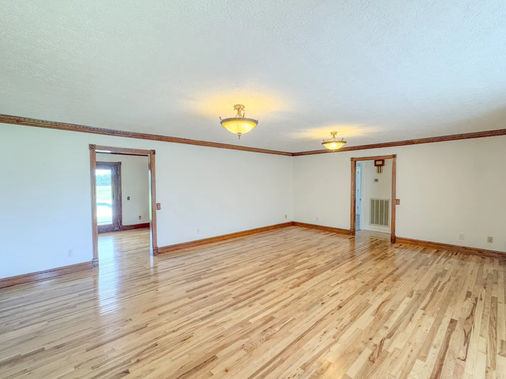 6606 Highway 52 W Lafayette, TN 37083