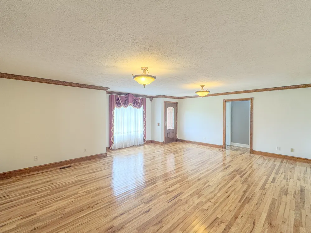 6606 Highway 52 W Lafayette, TN 37083