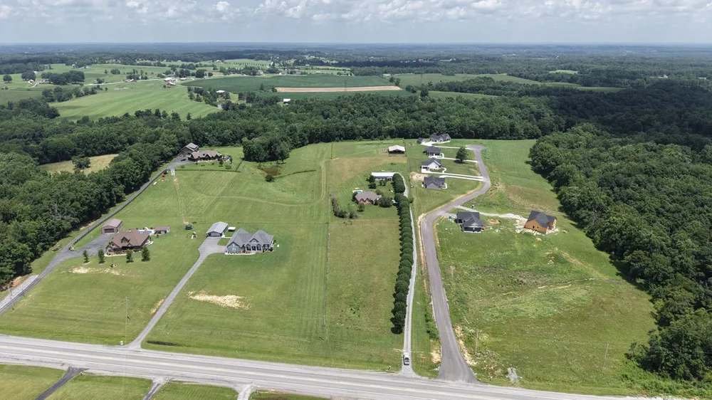 6606 Highway 52 W Lafayette, TN 37083