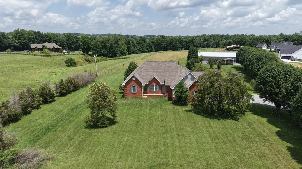 6606 Highway 52 W Lafayette, TN 37083