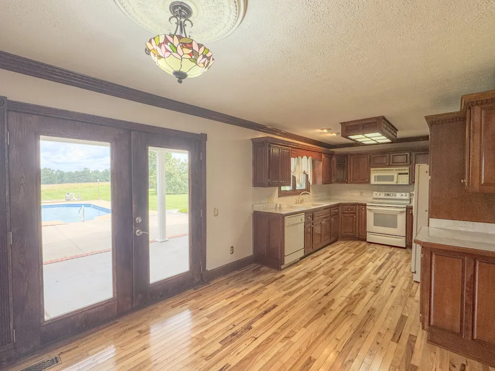 6606 Highway 52 W Lafayette, TN 37083