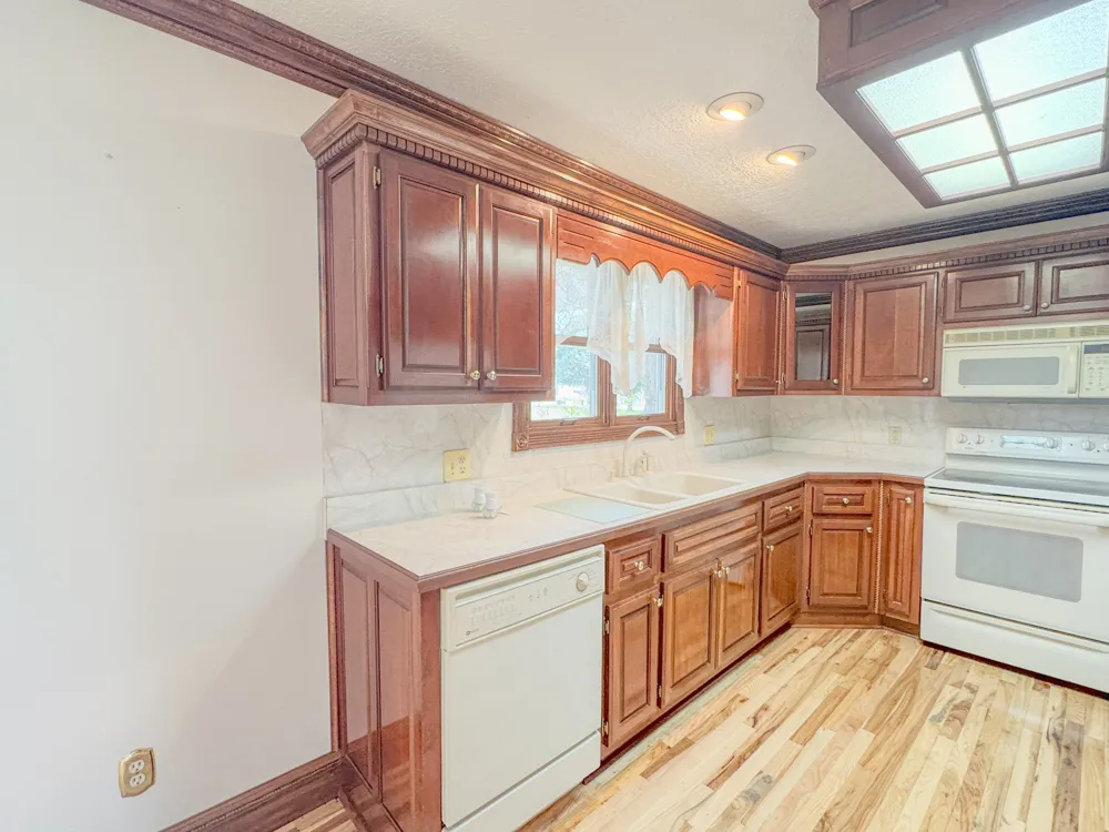 6606 Highway 52 W Lafayette, TN 37083