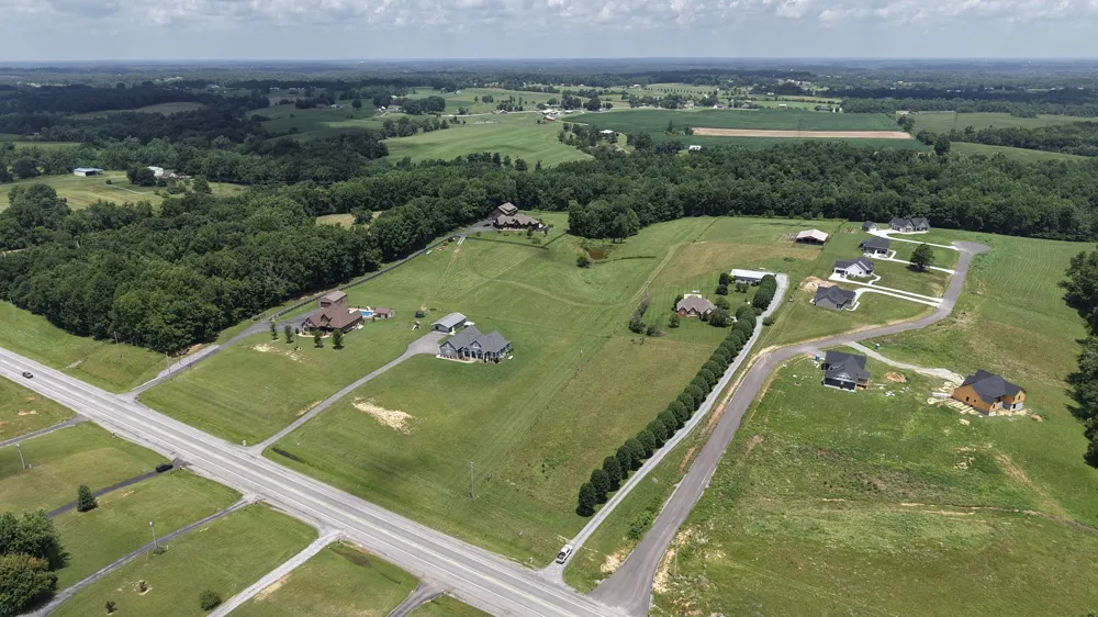 6606 Highway 52 W Lafayette, TN 37083