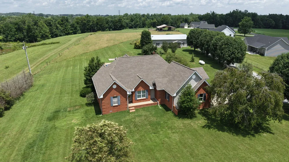 6606 Highway 52 W Lafayette, TN 37083