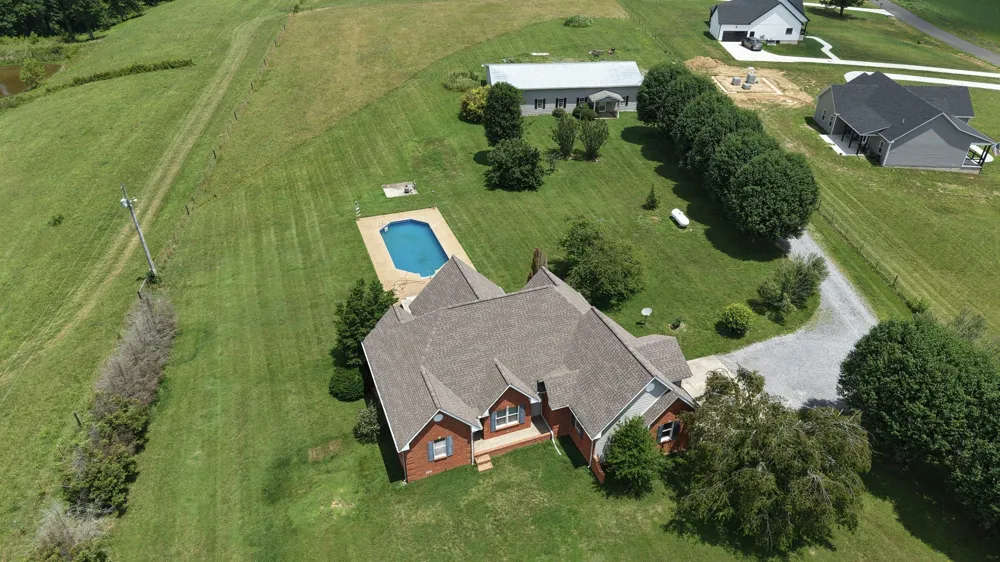 6606 Highway 52 W Lafayette, TN 37083