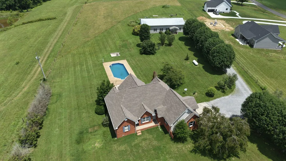 6606 Highway 52 W Lafayette, TN 37083