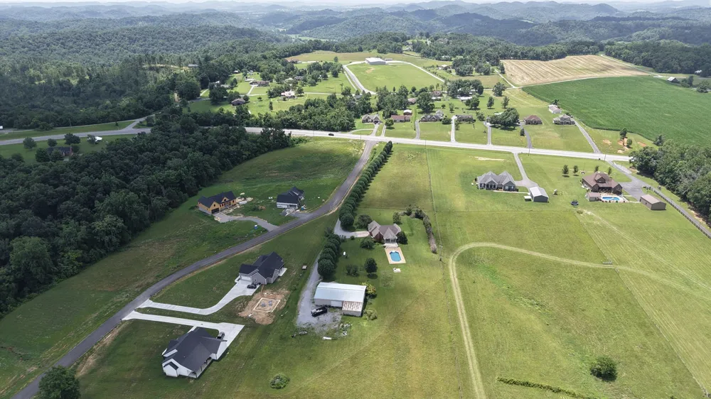 6606 Highway 52 W Lafayette, TN 37083