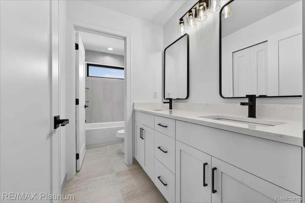 1309 Walloon Way Orion Charter Township, MI 48360