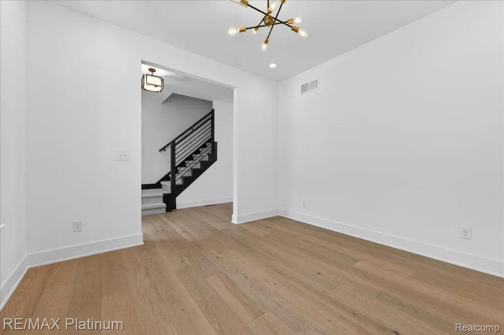 1309 Walloon Way Orion Charter Township, MI 48360