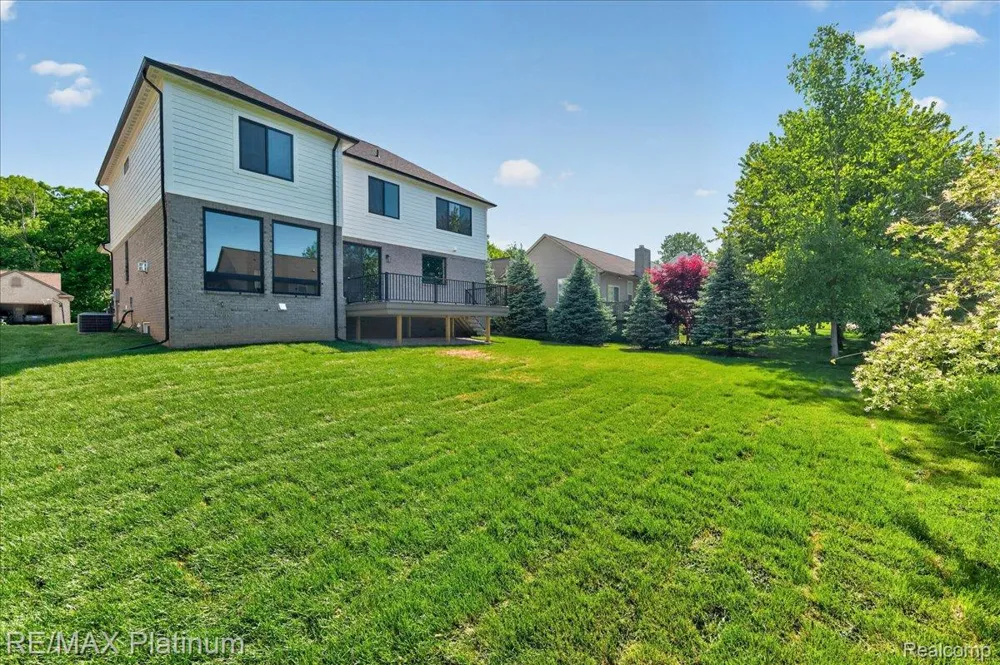 1309 Walloon Way Orion Charter Township, MI 48360