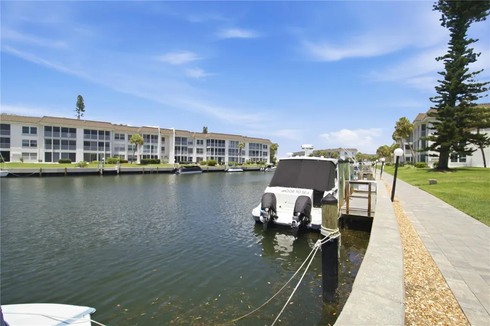 4340 FALMOUTH DRIVE #104 Longboat Key, FL 34228