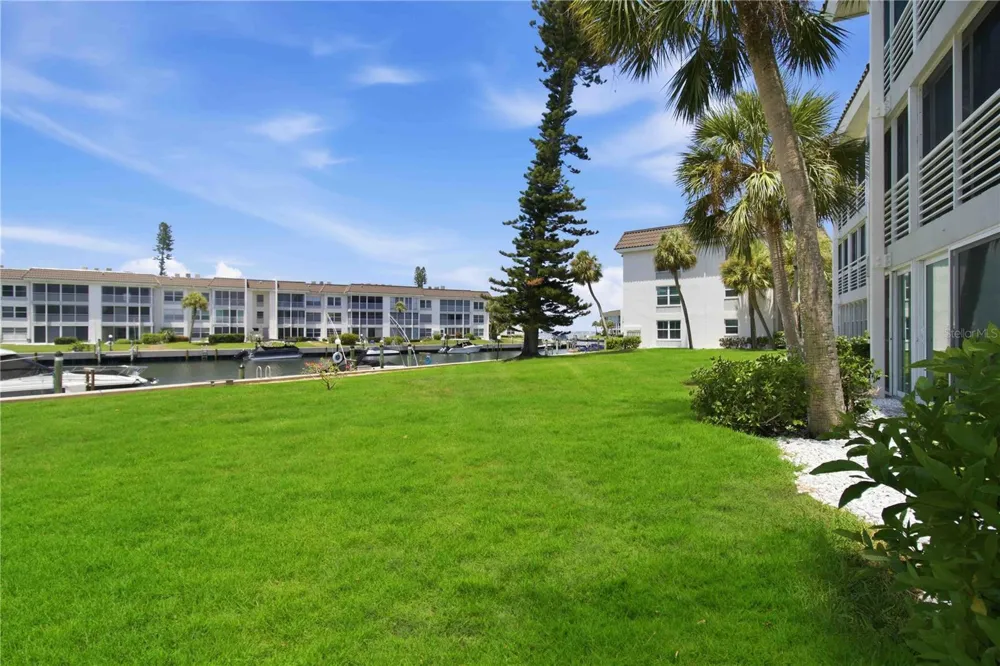 4340 FALMOUTH DRIVE #104 Longboat Key, FL 34228