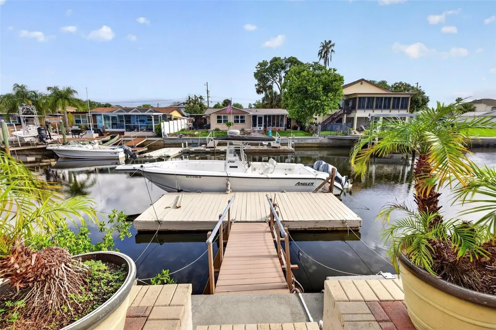 7611 MAKO DRIVE Hudson, FL 34667
